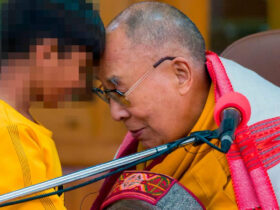 Dalai Lama apologizes after asking child to 'suck my tongue'